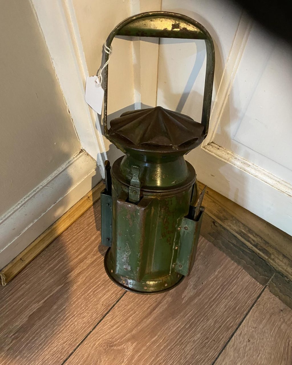 Instagram post from alfredsantiques. This post is in position 1.