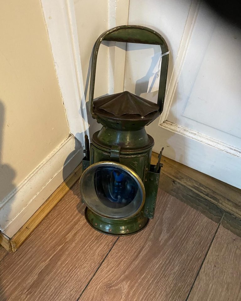 Instagram post from alfredsantiques. This post is in position 6.